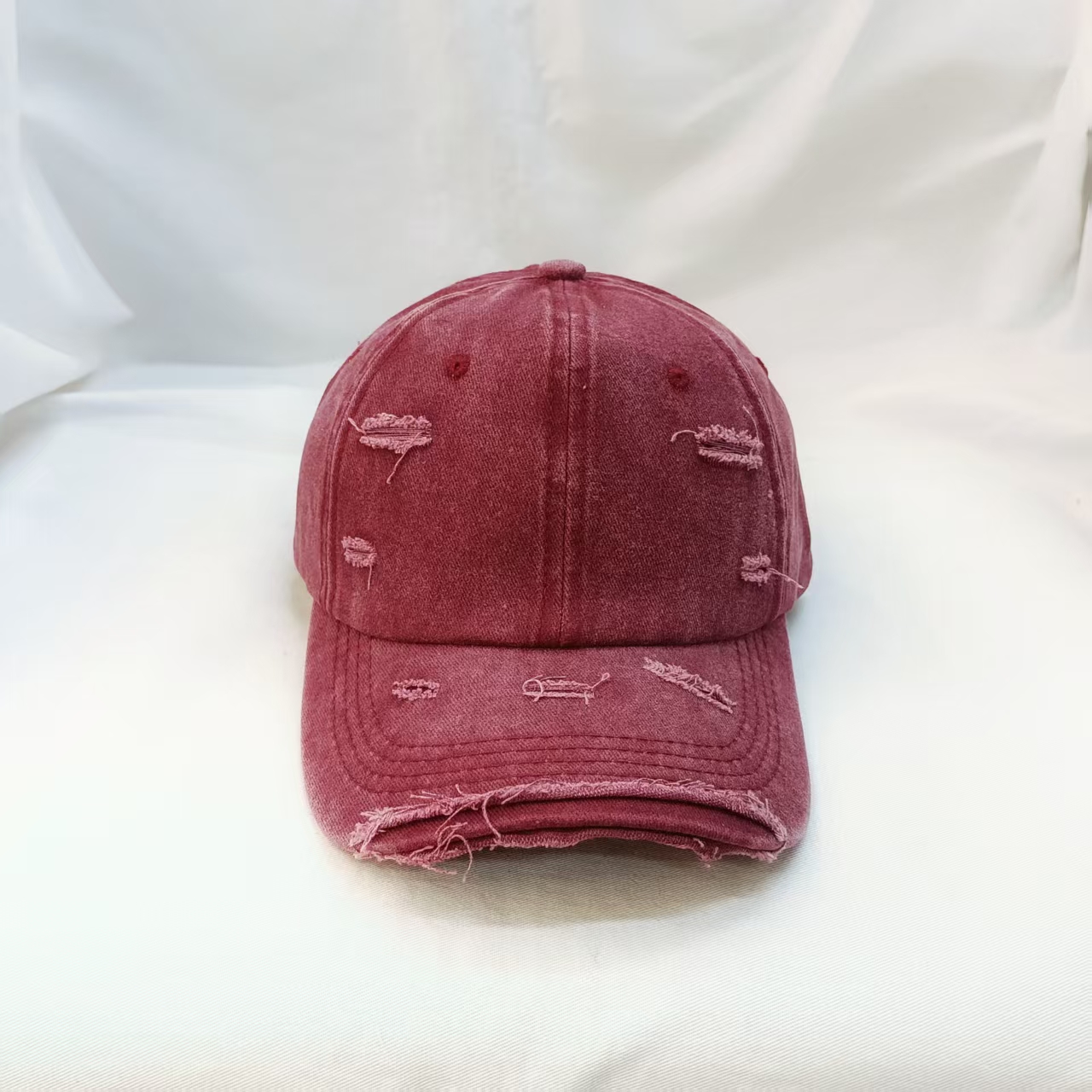 Xinluodan Hat Industry's cross-border perforated washable baseball caps, soft-top baseball caps, retro hats, personalized couple's curved brim hats, solid-color sun hats details Picture