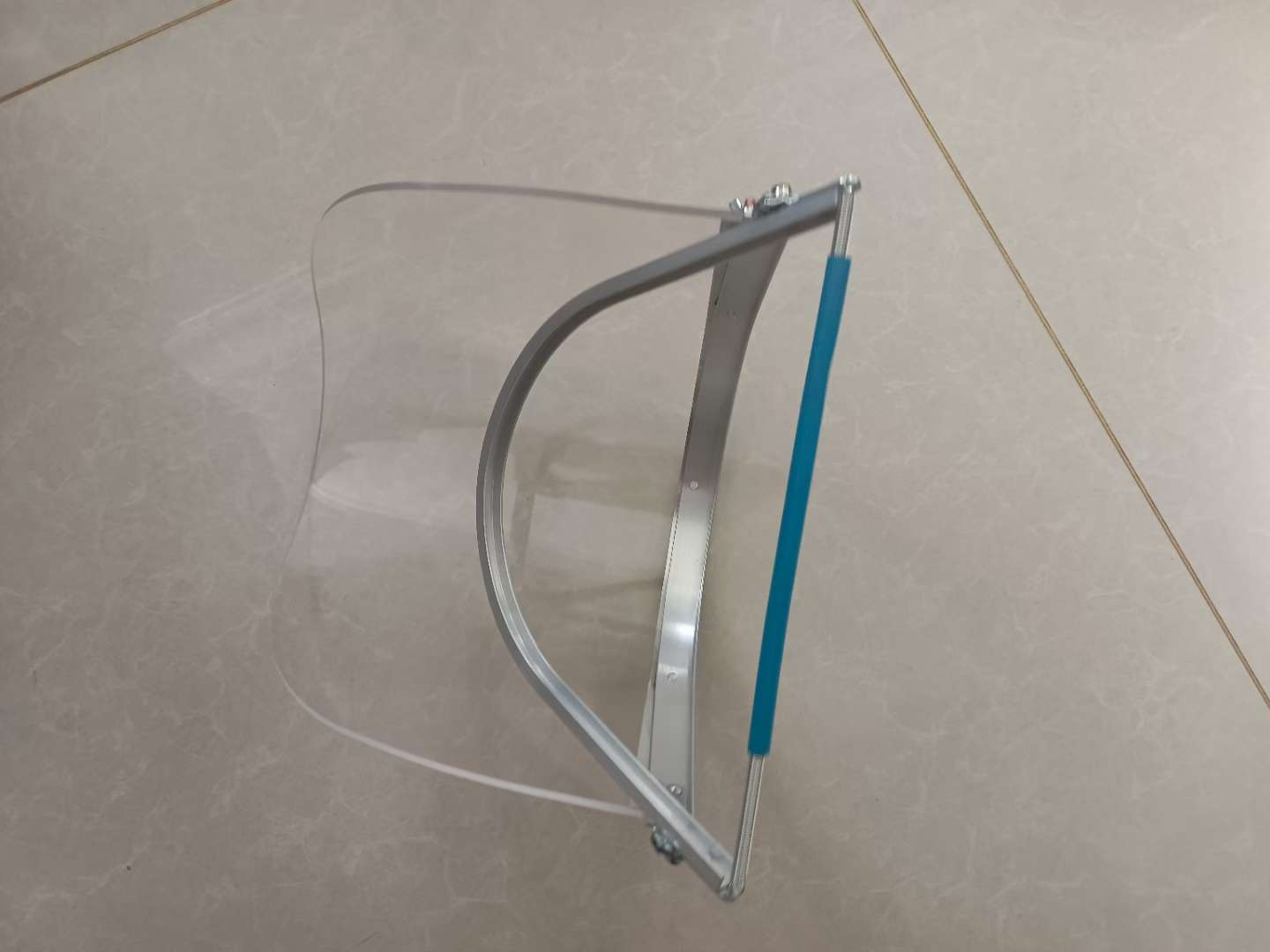 防护面罩 配帽式PVC/PC防护面屏透明防冲击防喷溅隔热耐高温面罩产品图