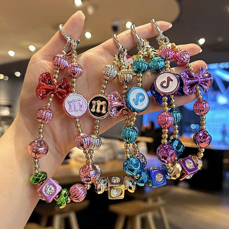 跨境热卖圣诞亚克力diy手机链挂件女士精美高级感手工串珠钥匙链 手机链女短款欧美