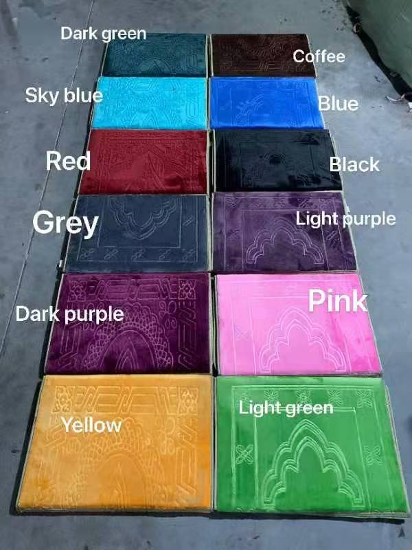 Factory direct sales of home ultra-soft solid color embossed carpet floor mat 55X110CM, comfortable, anti-slip and wear-resistant living room and bedroom decoration carpet pic 5