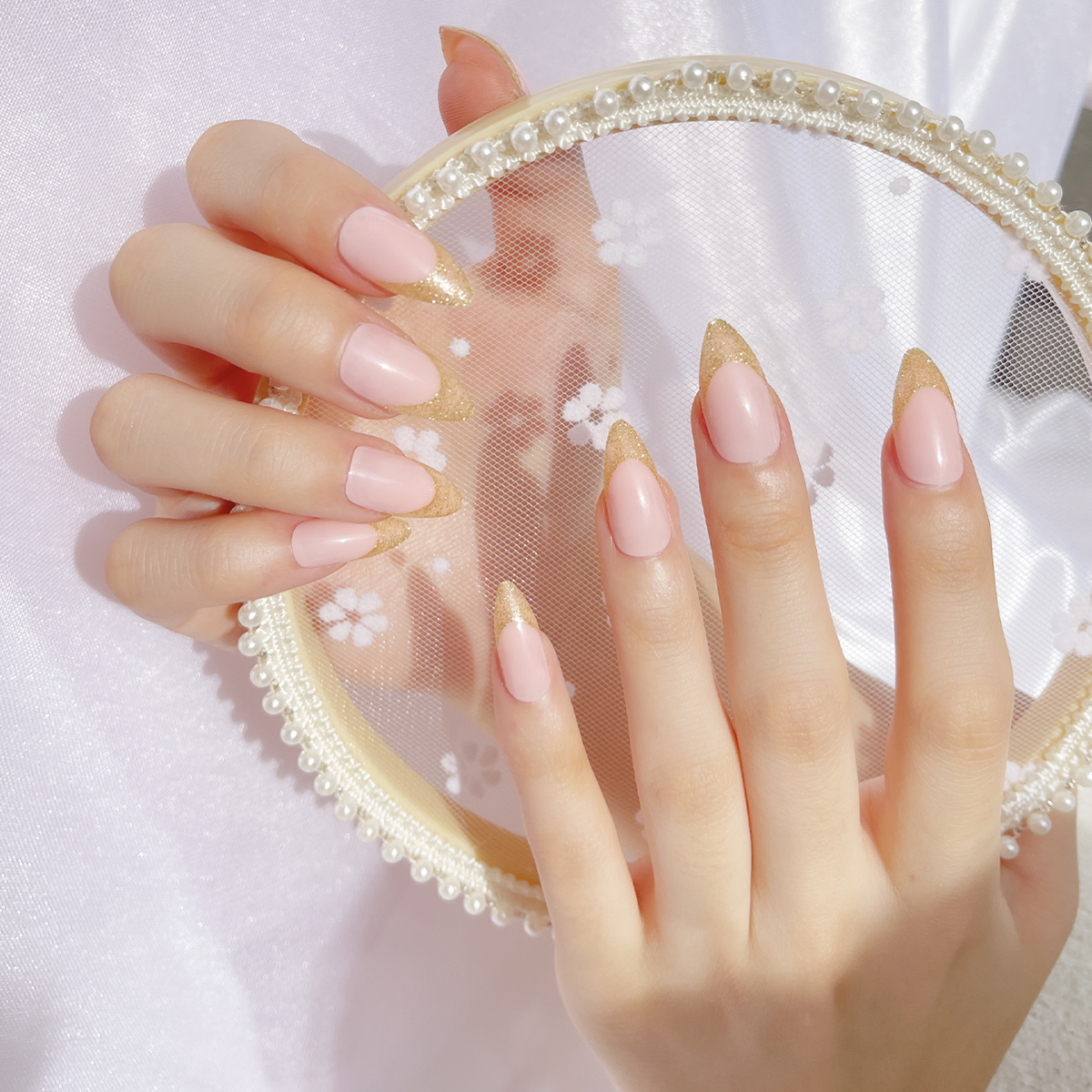 24-piece pointed-nail detachable and wearable nail art pieces in French style with golden scallion powder details Picture
