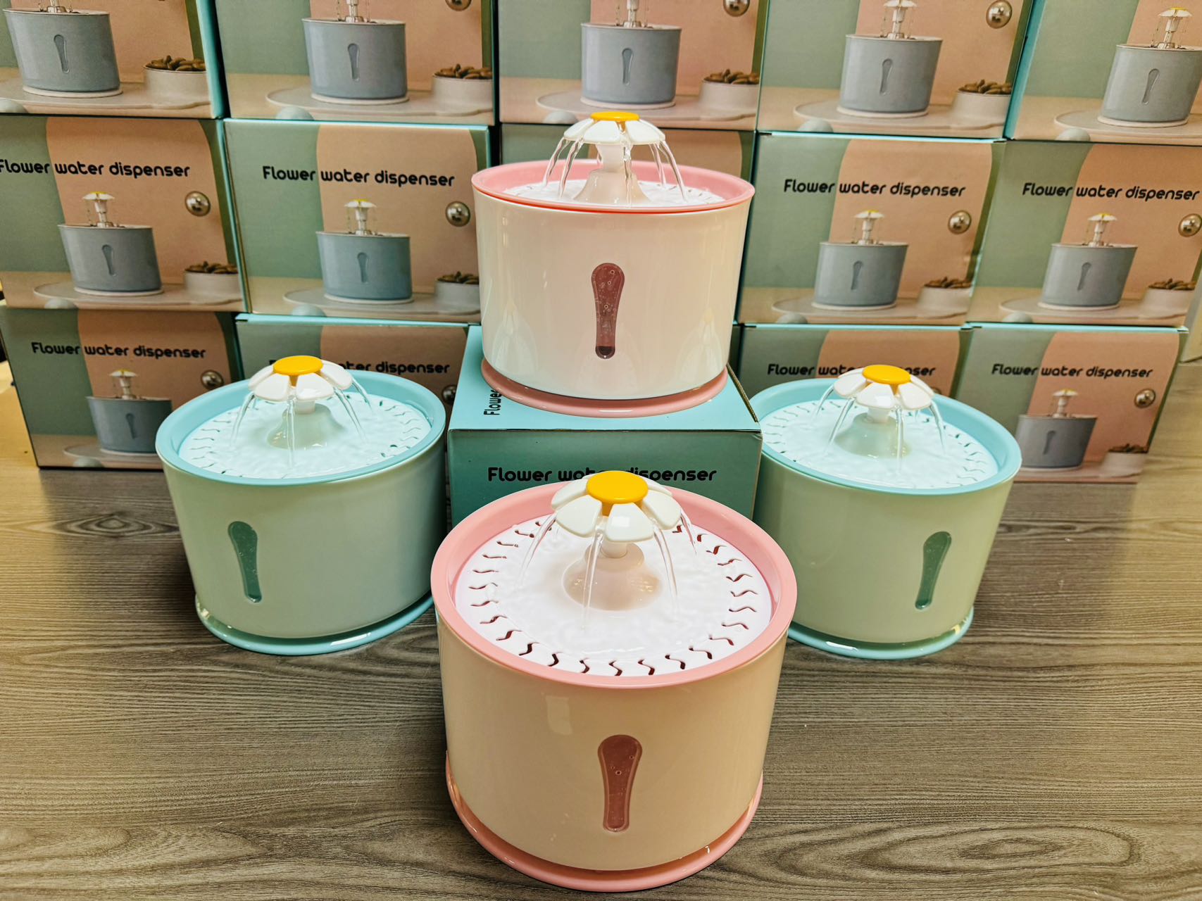 感应宠物饮水机宠物宠物用品智能宠物用品喂食器宠物用品户外花朵宠物饮水机