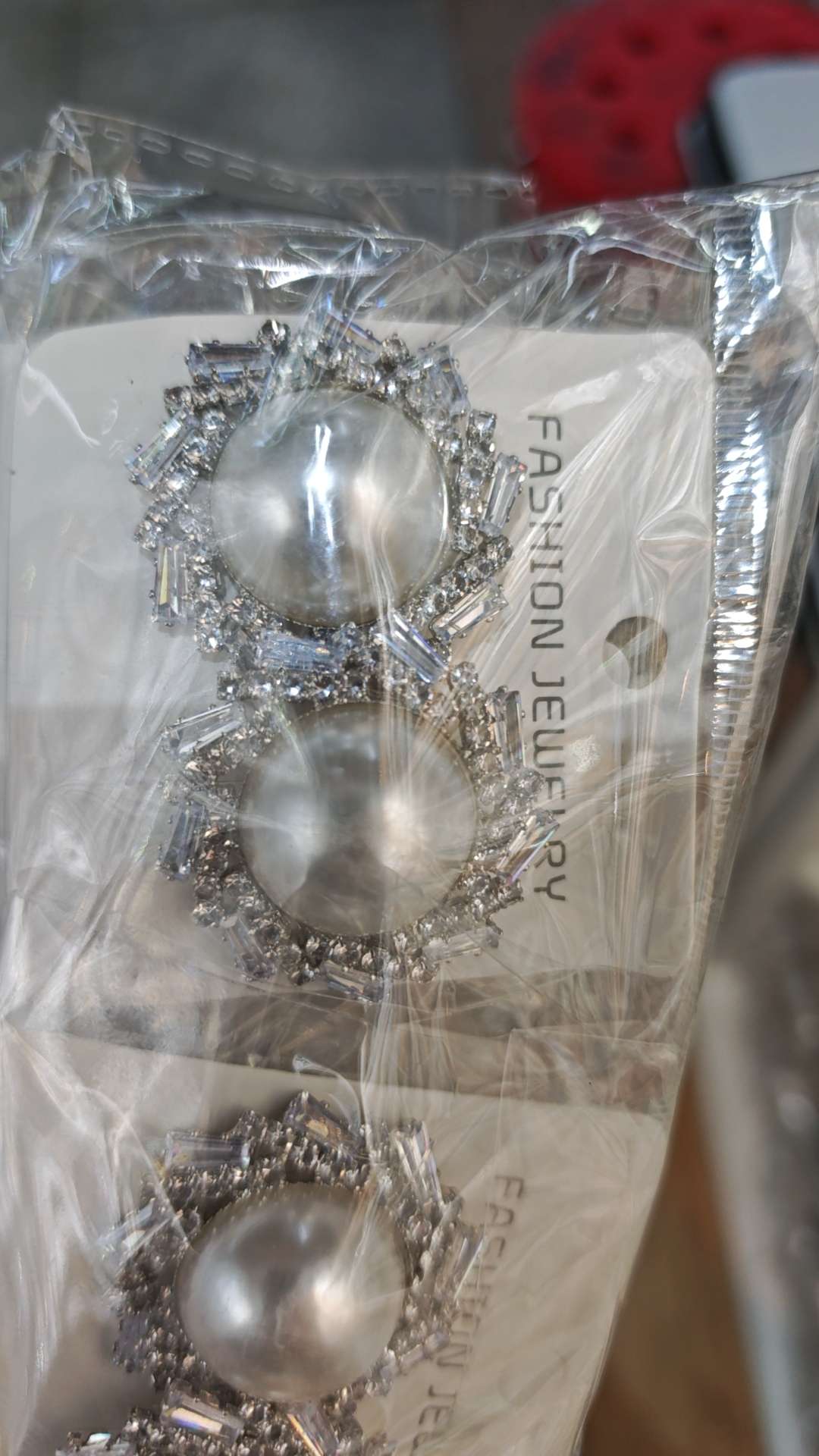 珍珠耳环烧焊工艺 高级感饰品耳饰 优雅气质耳环 简约时尚耳饰品 独特设计珍珠耳环