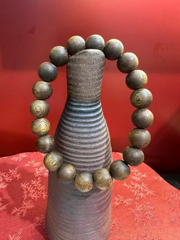 Hainan Yingge Green Qinan 1.5 single-ring Genuine agarwood Bracelet with exquisite gift box set detail image 4