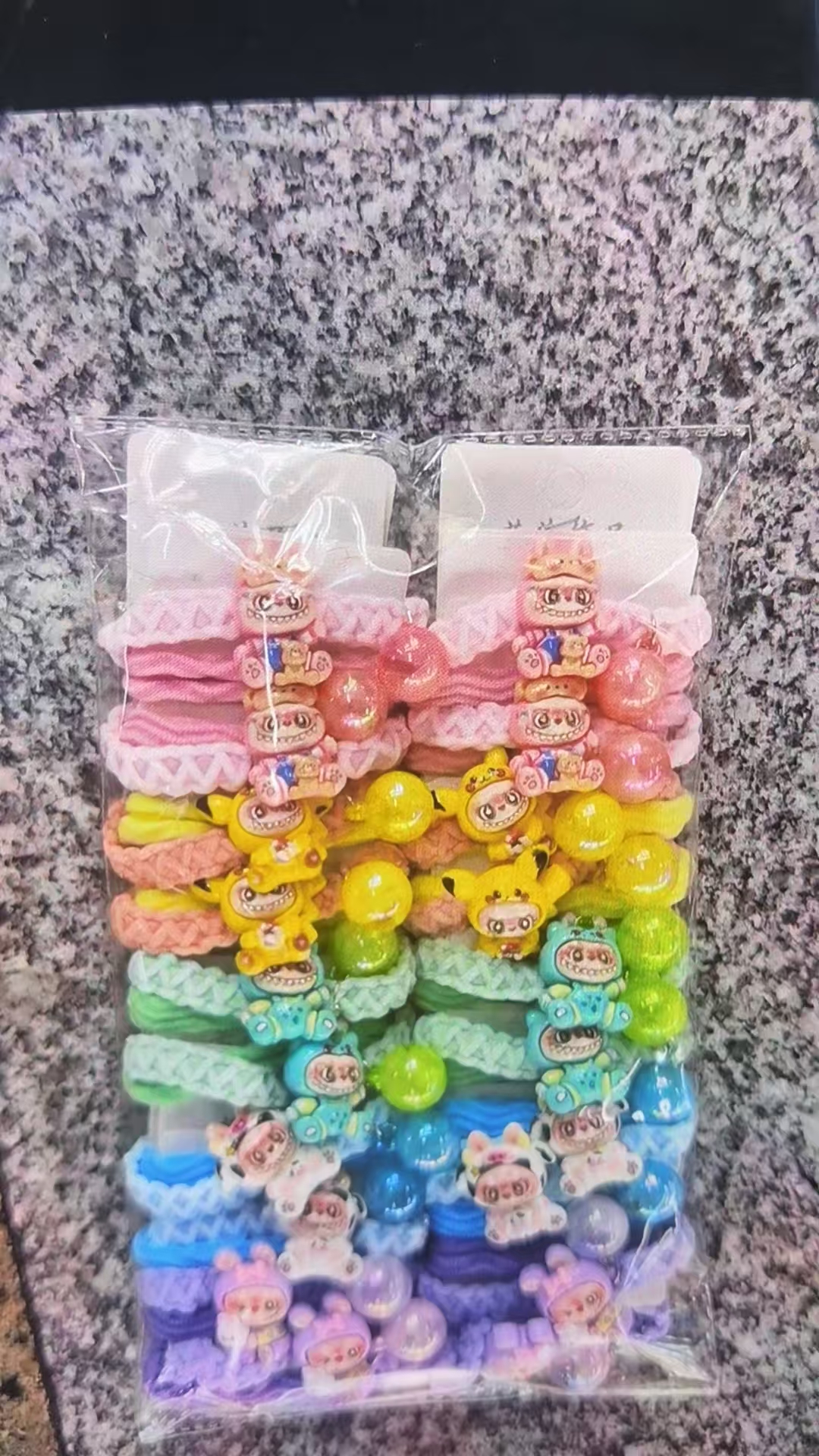 A simple and fashionable hair tie headwear for women, a Korean-style design hair tie for women, a trendy Korean-style hair tie headwear Item Picture