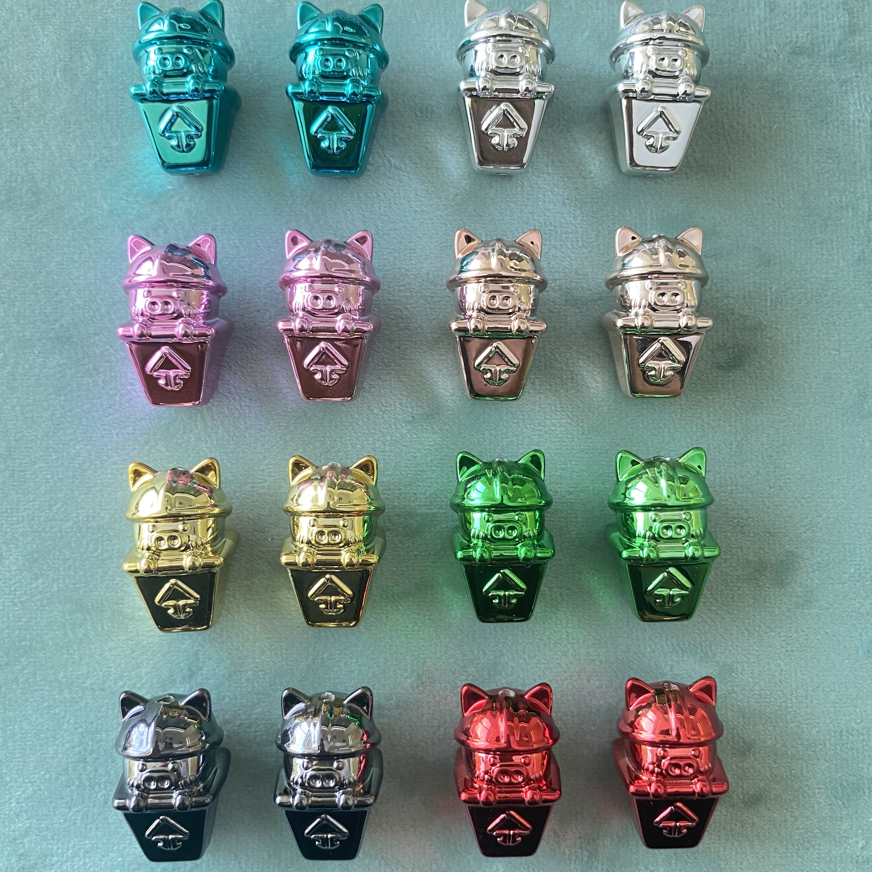 Acrylic electroplated metal piggy trash can diy mobile phone pendant chain/pendant key chain accessory making materials Application Scenario