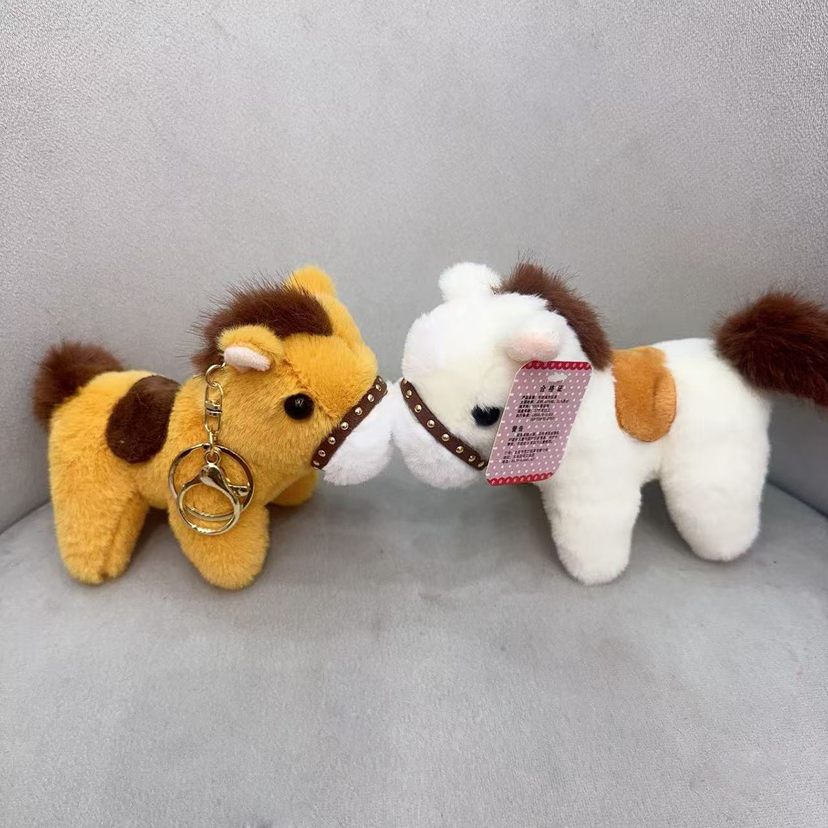 Plush toys, 4-color dolls, throwing little horses, cute cartoon characters, safe materials, children's gifts, grabbs Item Picture