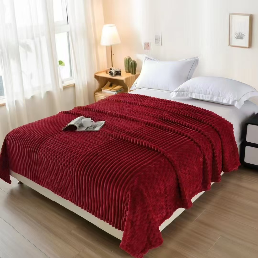 Wholesale of Class a mother and baby grade Golden Turtle flannel blankets, coral velvet blankets, office nap blankets and air conditioning blankets pic 2