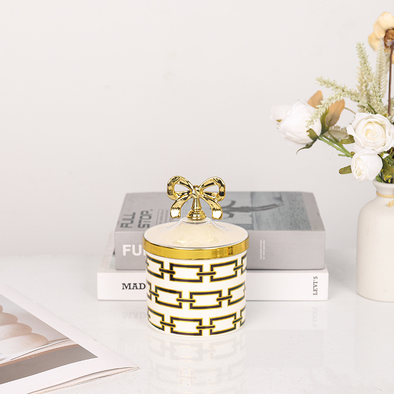 X10-6899-2A Foreign trade European-style gilded candy jar with lid, carved light luxury living room decoration, storage and savings jar Specification image