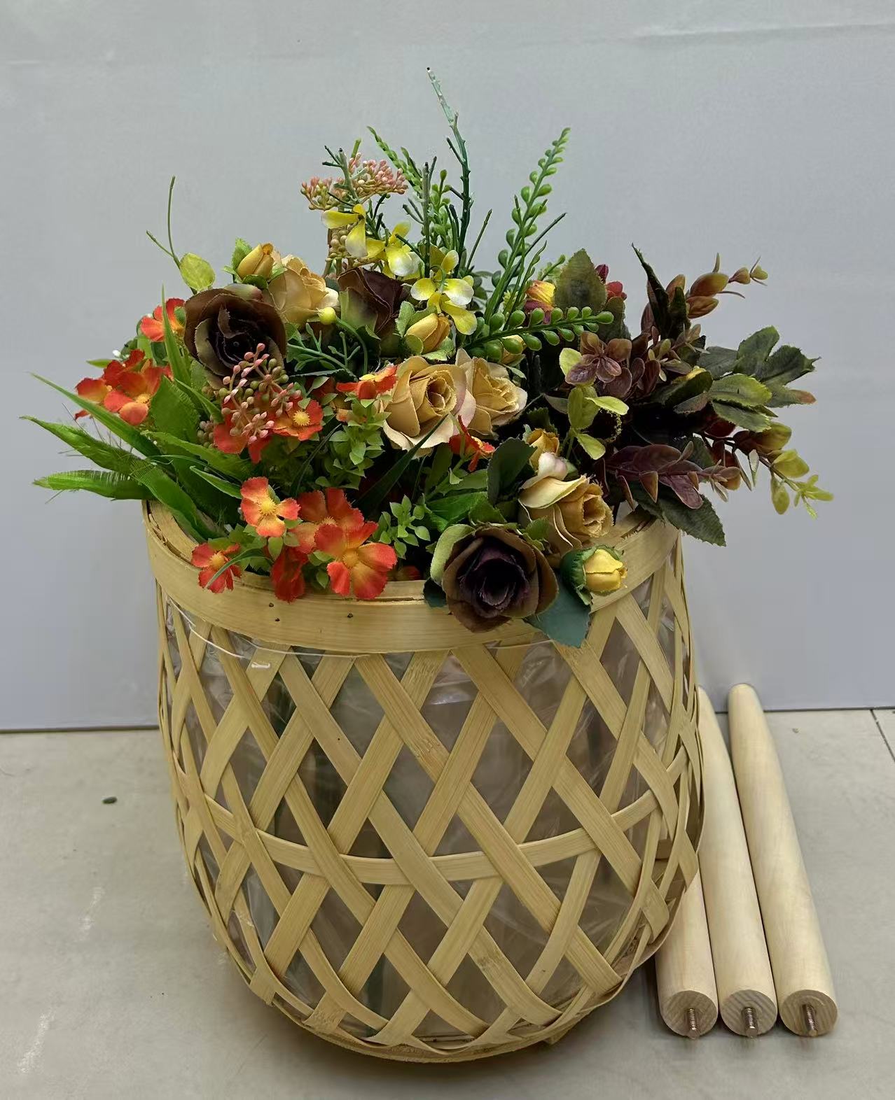 Nordic-style flower stand, hand-woven wood chips, living room balcony, indoor flower POTS, gardening tripod, floor-standing simple plant stand, simple and comfortable style wooden leg flower stand Specification image