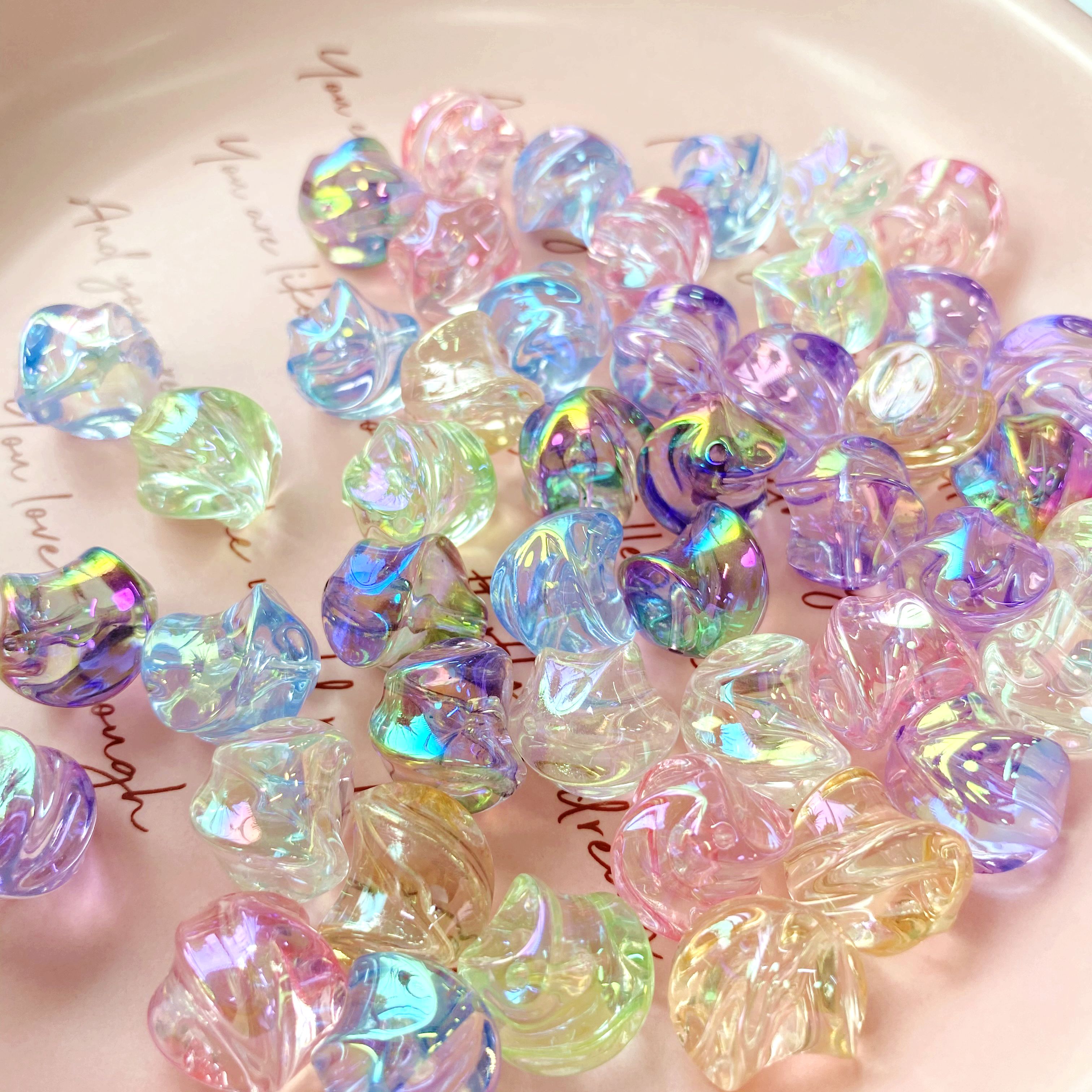 Acrylic uv ice-transparent perforated Twist-off diy pendant/mobile phone chain keychain pendant accessory material production Application Scenario