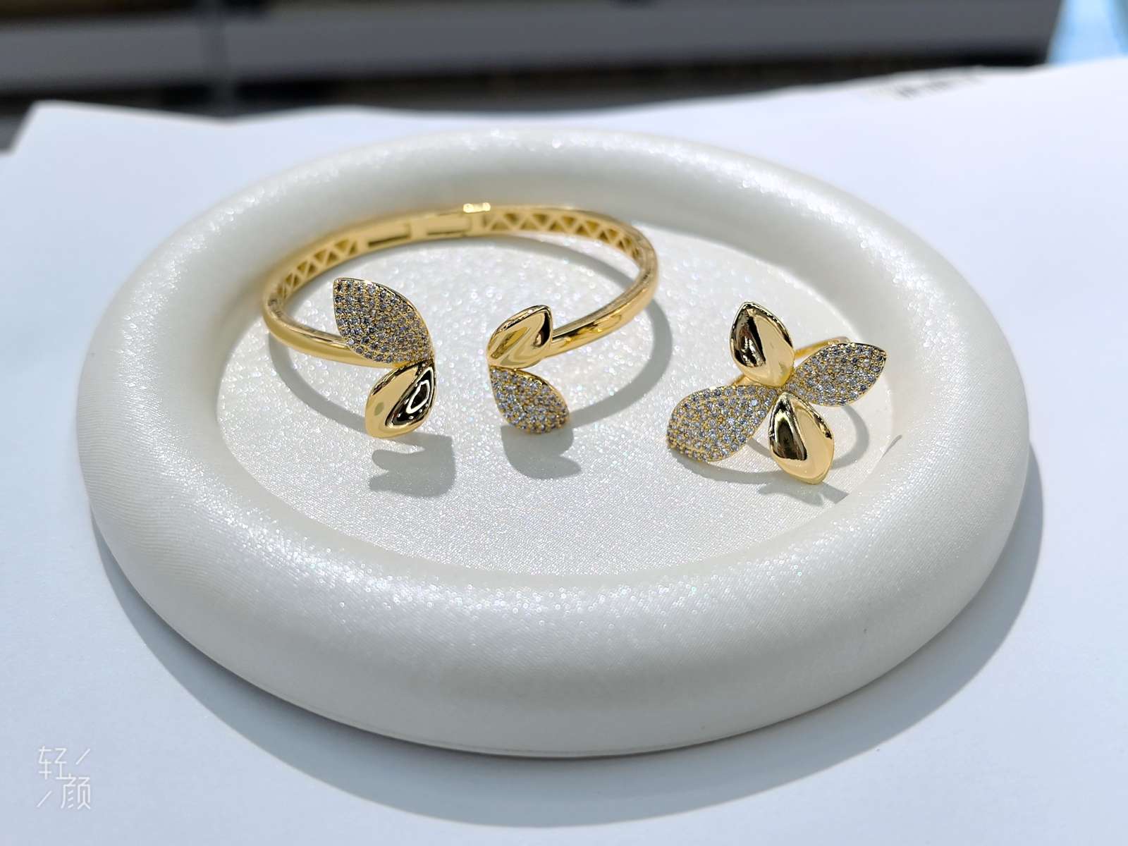 欧美小众设计 高级感手镯 元素设计 独特饰品提升气质产品图