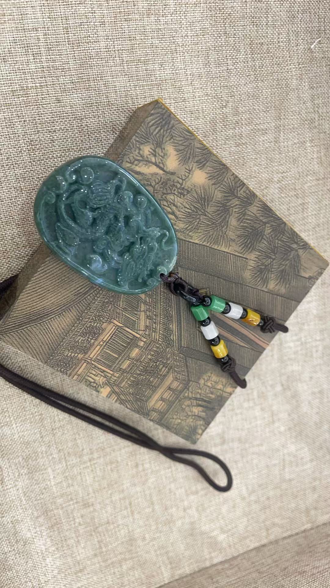 吊坠a货翡翠蓝水霸气龙王通财龙牌生肖龙天然冰种