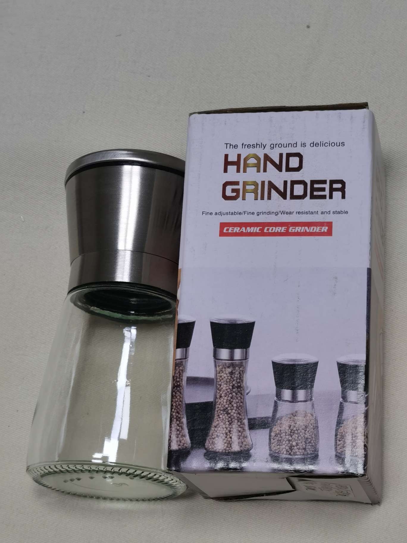 Grinder, glass black pepper grinding bottle, stainless steel household grinder, adjustable rotating seasoning bottle, salt jar, double-head grinder, hand-cranked coffee machine, coffee bean grinding cup, hand-ground coffee machine, coffee grinder Application Scenario