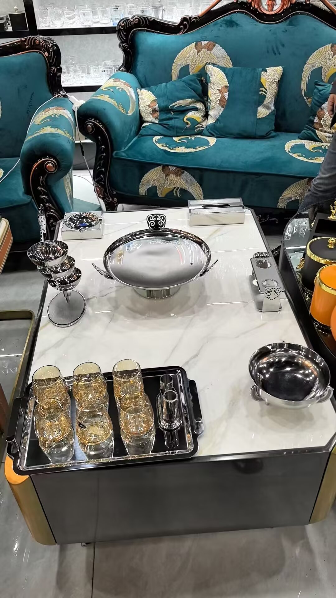 商务会所包厢摆台夜场KTV酒吧会所/Party.K摆件烟灰缸大果盘纸巾盒话筒架白底实物图