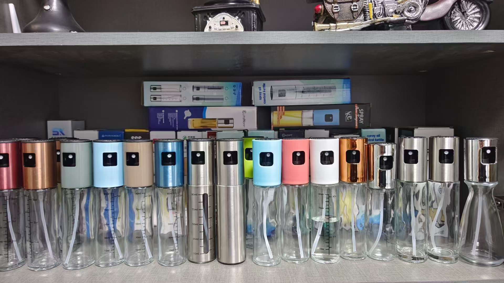 Glass spray bottle, can be inverted and sprayed, kitchen household large-diameter oil bottle, press oil bottle, barbecue and baking oil bottle, oil bottle, plastic stainless steel oil bottle, oil bottle, stainless steel oil bottle, spray bottle undefined