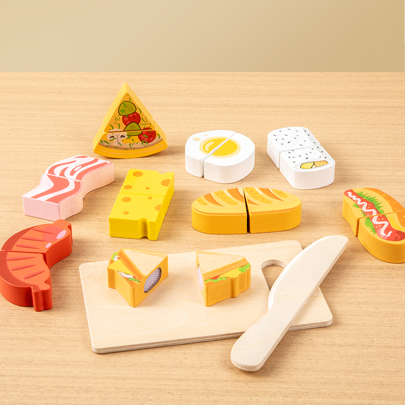 Early childhood education: Children play house, cut fruits, vegetables, food, wooden toys, boys and girls, intellectual magic tricks, suitable for cutting seafood. Three types of cutting seafood. CPC CE export certification Application Scenario