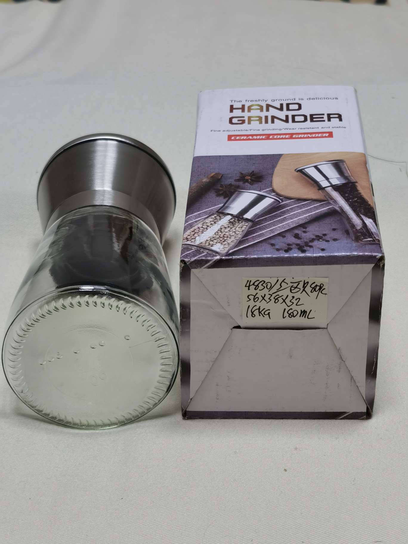 Grinder, glass black pepper grinding bottle, stainless steel household grinder, adjustable rotating seasoning bottle, salt jar, double-head grinder, hand-cranked coffee machine, coffee bean grinding cup, hand-ground coffee machine, coffee grinder details Picture