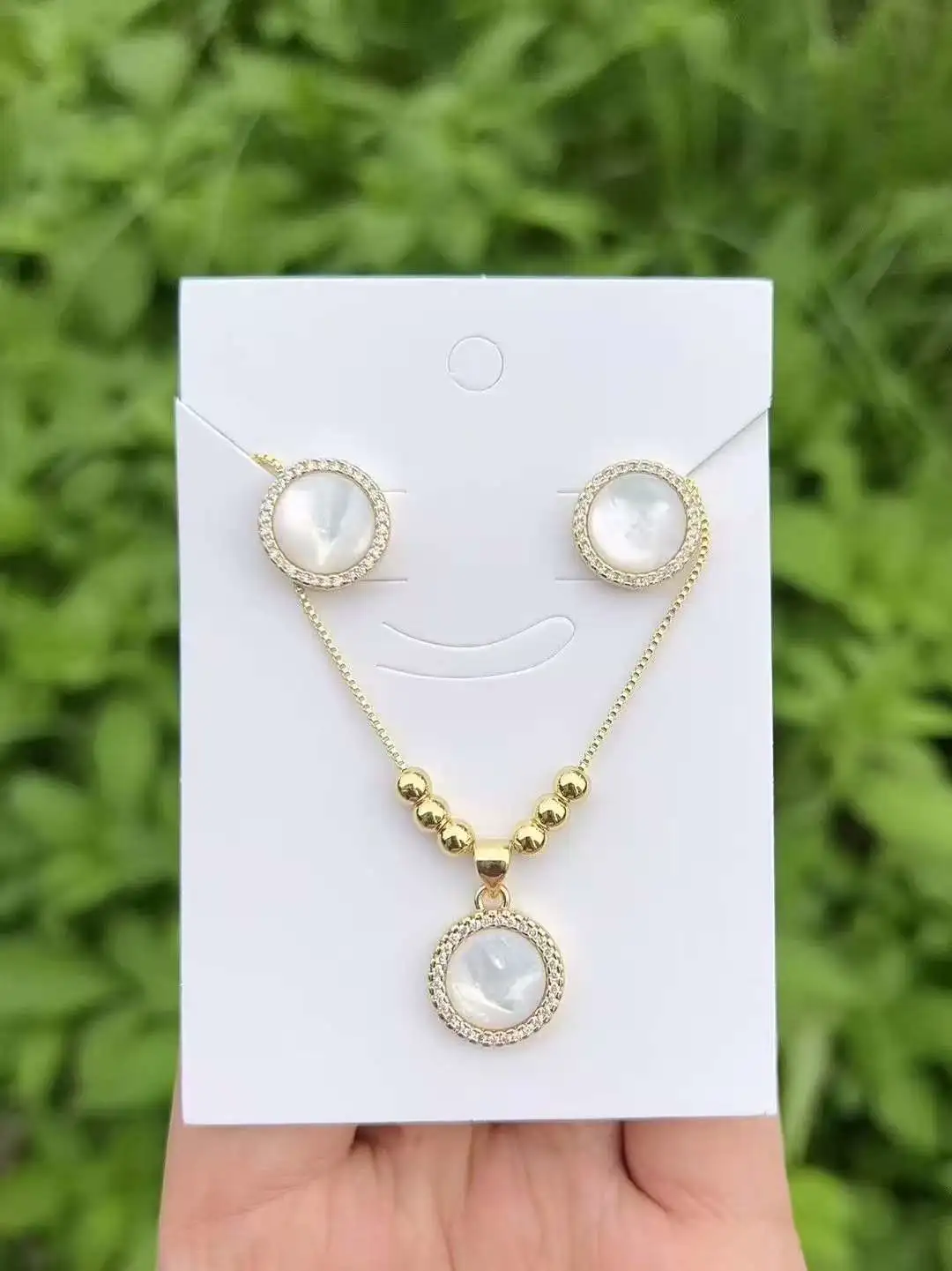 Russian-style zircon necklace jewelry set, a fashionable luxury accessory with exquisite anti-inflammatory design detail image 7