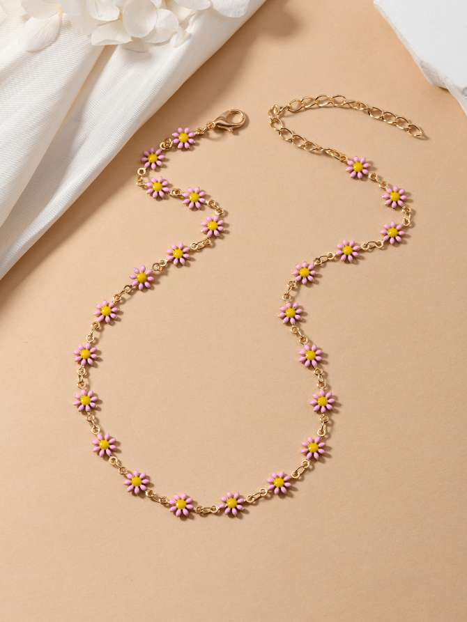 A pink necklace with small oil-dripping flowers and daisies, a collarbone chain, is versatile for ladies in summer, both Japanese and Korean Specification image