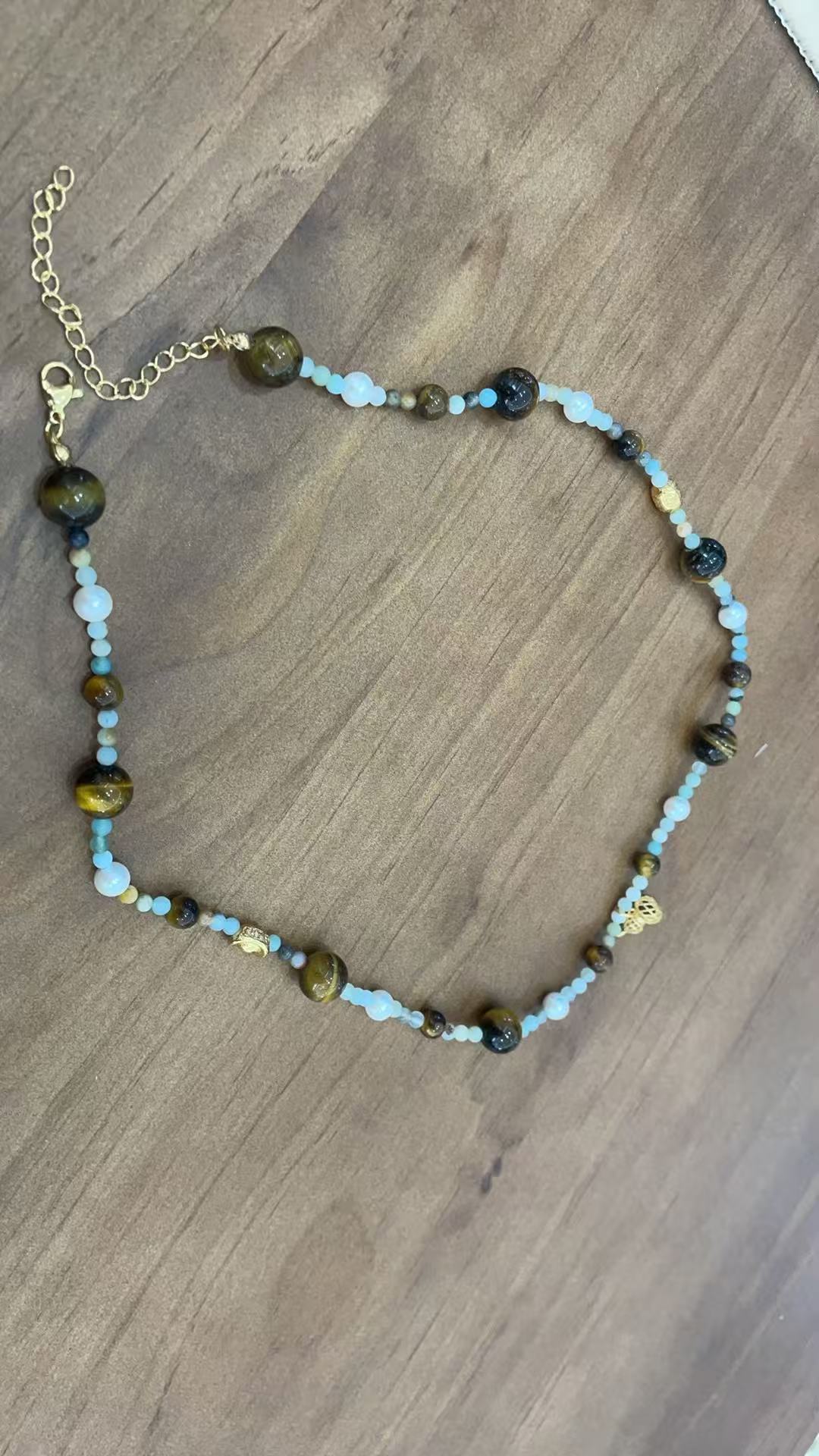 天然虎眼石贝壳不规则手工串珠项链锁骨链