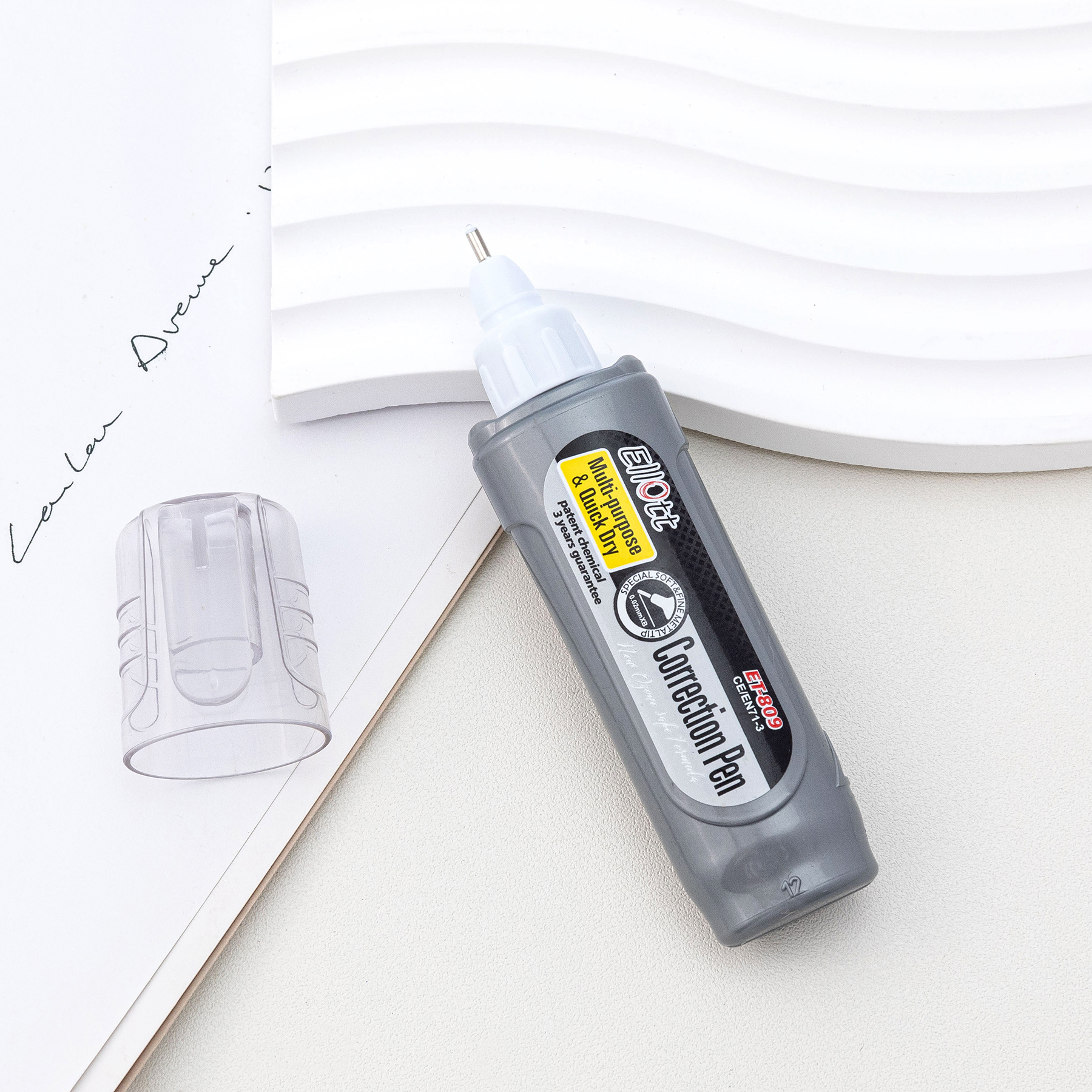 cello Correction fluid Correction with stationery, a student office correction tool, portable writing correction tool ET-809 Application Scenario