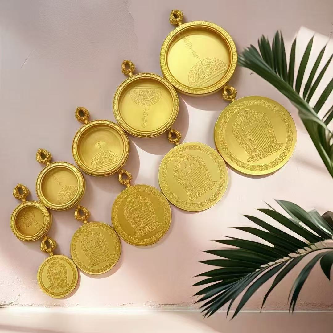 New 35mm glossy round Thangka box pendant, brass anti-color fading matchmaking jewelry manufacturer wholesale Specification image