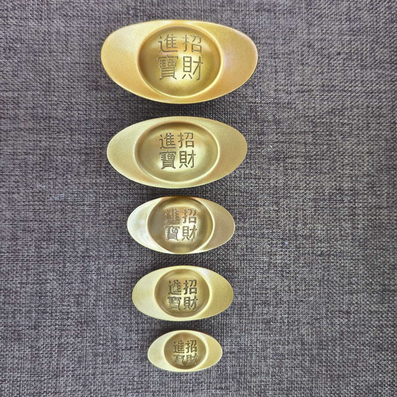 义乌市琳烺工艺品商行  仿足金砂金黄铜材料元宝 家庭摆件 多尺寸铜元宝详情图10