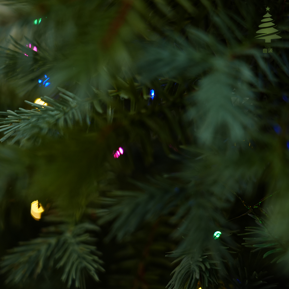 2025 New model 2.1-meter pre-installed LED light Christmas tree, PE/PVC automatic Christmas tree, Christmas decoration tree Application Scenario