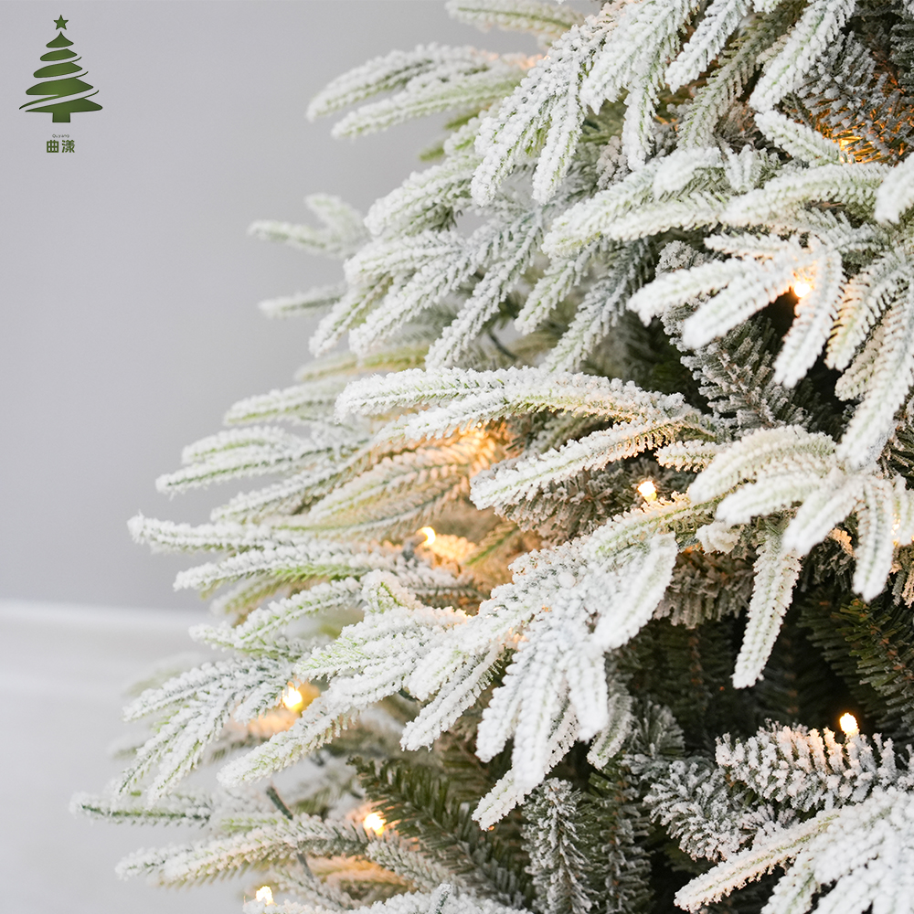 The 2025 new style of willow leaf PE mixed flocked Christmas tree with a white snowfall effect Item Picture