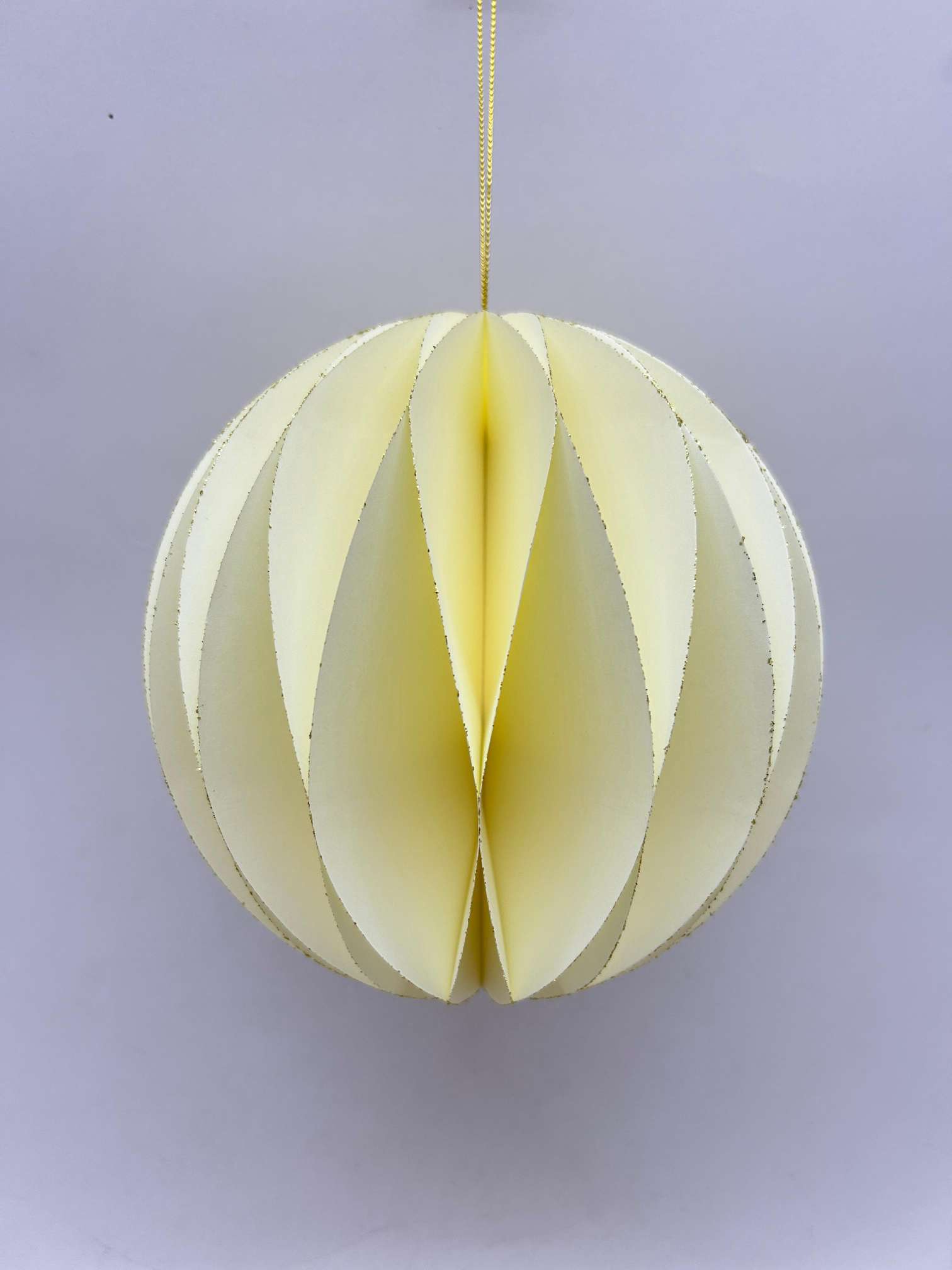 New irregular-shaped honeycomb pendant, suitable for party decoration and festival thick paper honeycomb style