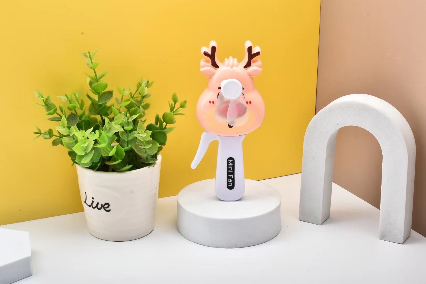 2025新款鹿角手压小风扇   迷你手压小风扇   手持鹿角手压小风扇   地摊迷你小风扇  儿童玩具地摊小风扇详情7