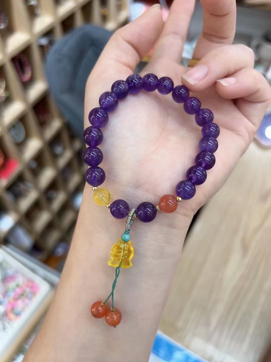 千辰饰品 紫水晶+蜜蜡鱼+南红单圈手串手链 首饰12详情1