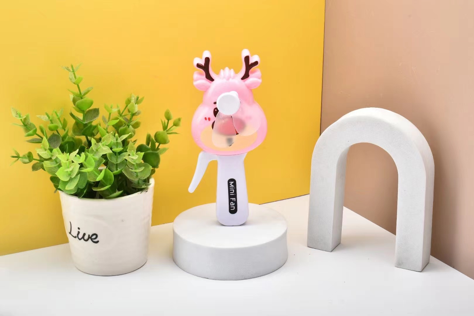 2025新款鹿角手压小风扇   迷你手压小风扇   手持鹿角手压小风扇   地摊迷你小风扇  儿童玩具地摊小风扇详情6