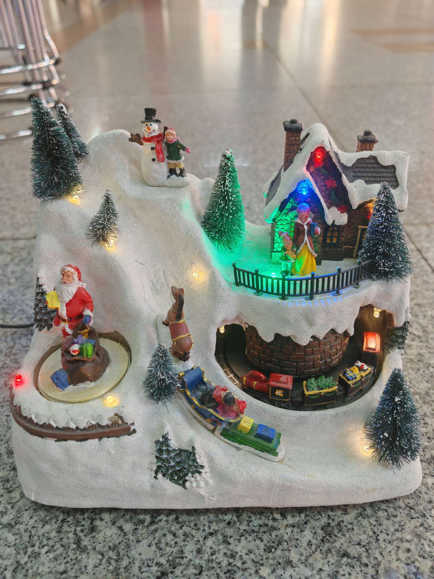 树脂工艺品创意饰品家居装饰礼品摆件精美树脂小摆件，雪景乡村圣诞工艺品房子，美丽圣诞雪村