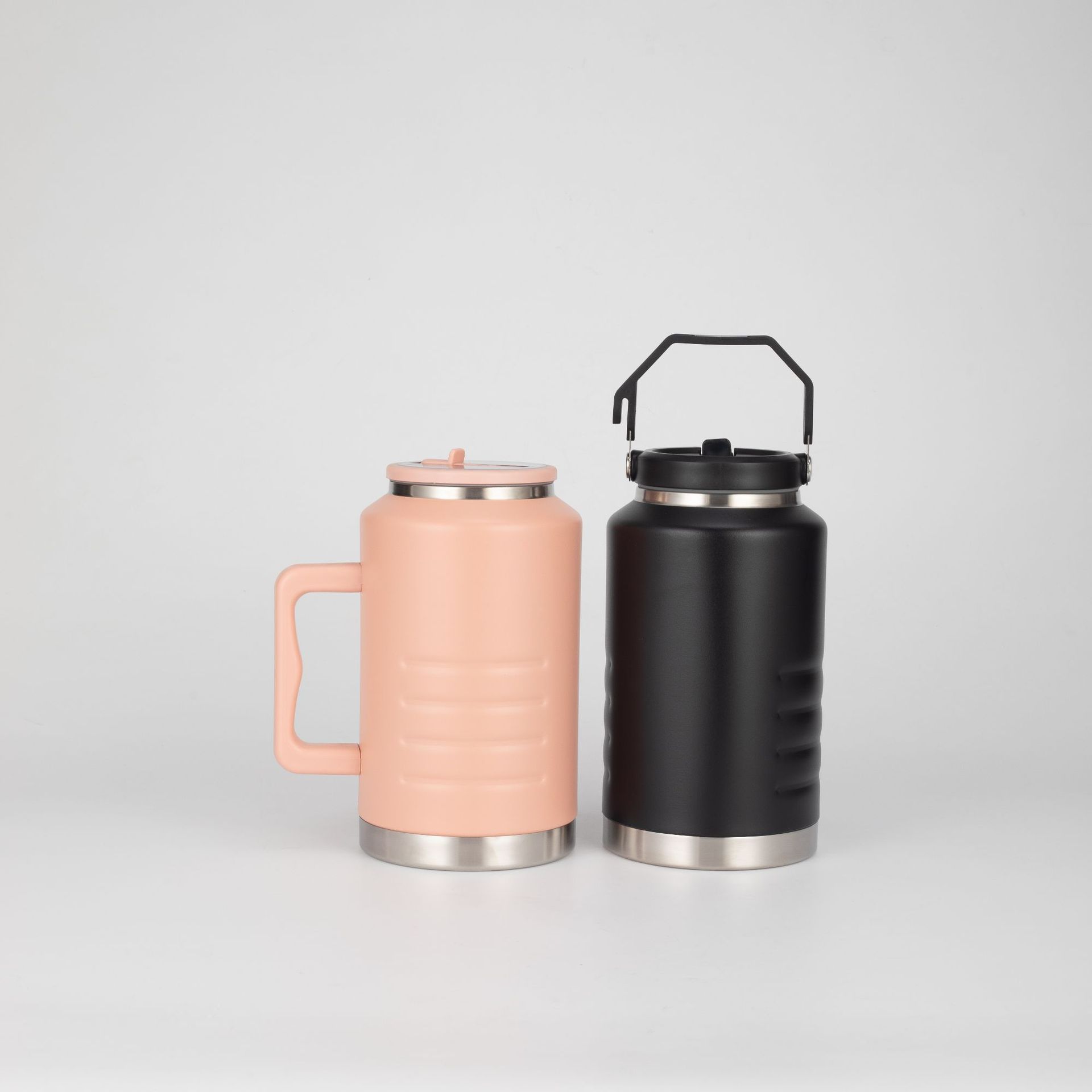 New 304 stainless steel vacuum insulated cup, large-capacity ton-ton bucket, portable hand-held straw cup for outdoor camping Application Scenario