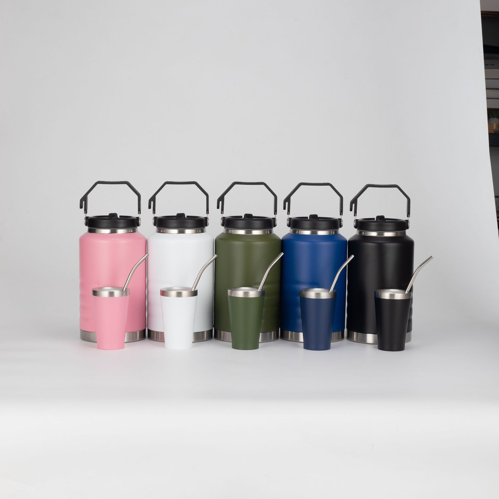 New 304 stainless steel vacuum insulated cup, large-capacity ton-ton bucket, portable hand-held straw cup for outdoor camping details Picture