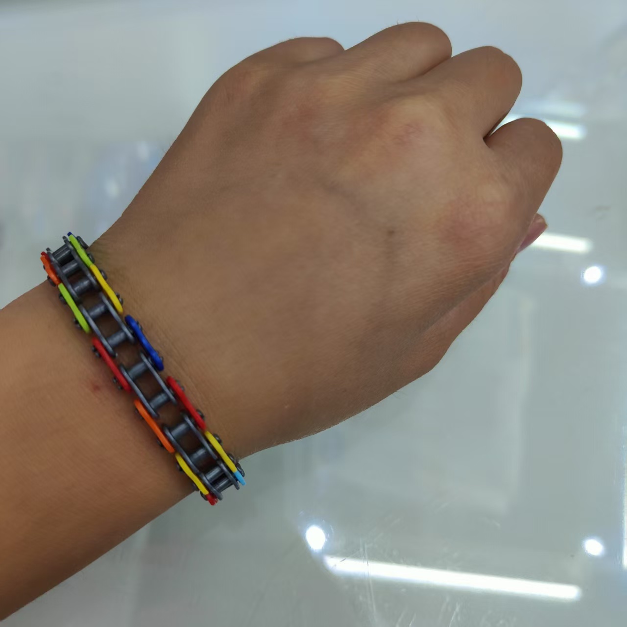 Colorful bracelet gyroscope DIY chain bracelet stress-relieving magic tool, fidget gyroscope rotating toy, children's educational toy, fidget gyroscope chain gear gyroscope Specification image