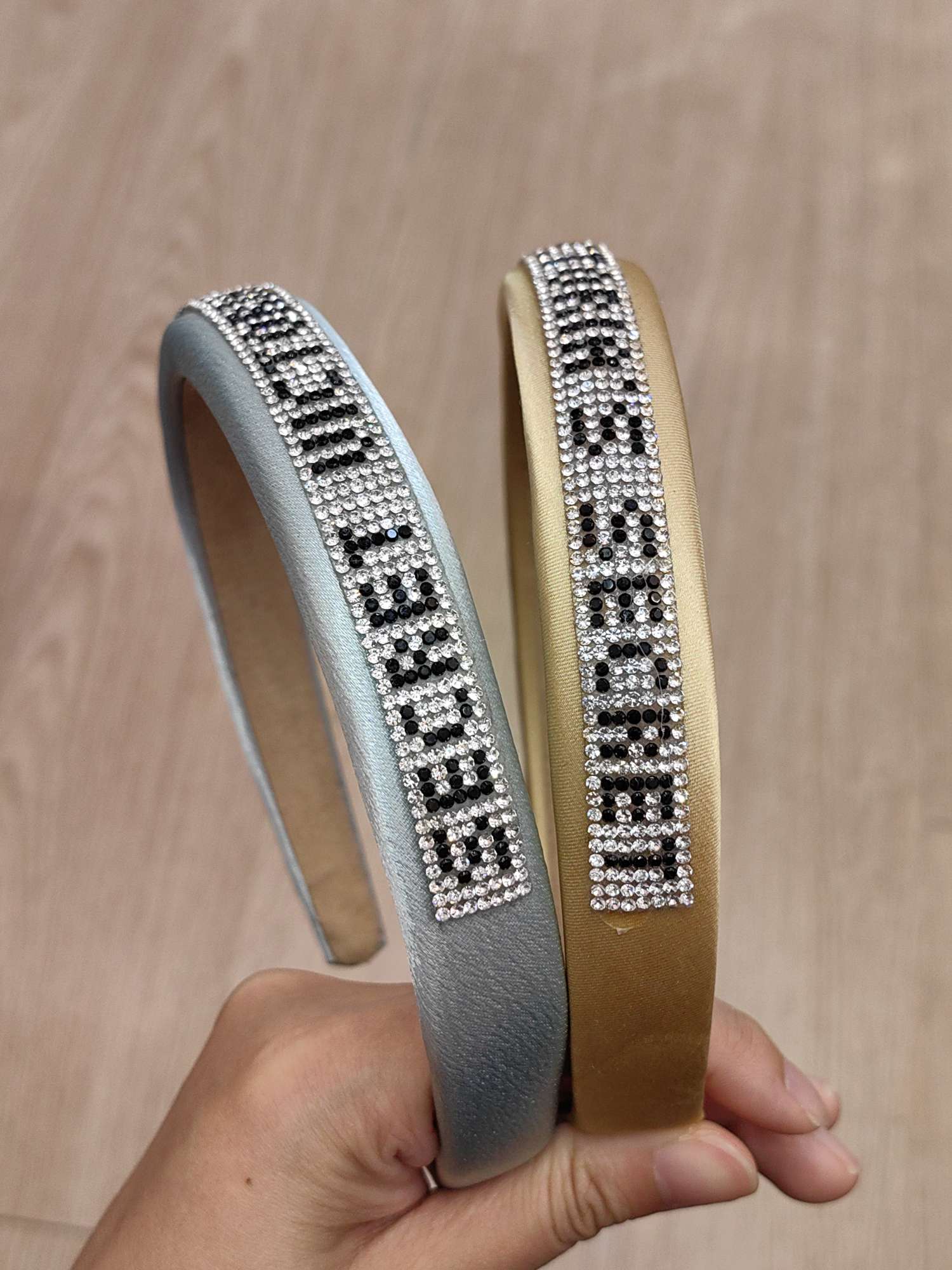 欧美时尚钻发箍头饰 简约皮质发箍 精美钻造型发饰 百搭高级头箍细节图