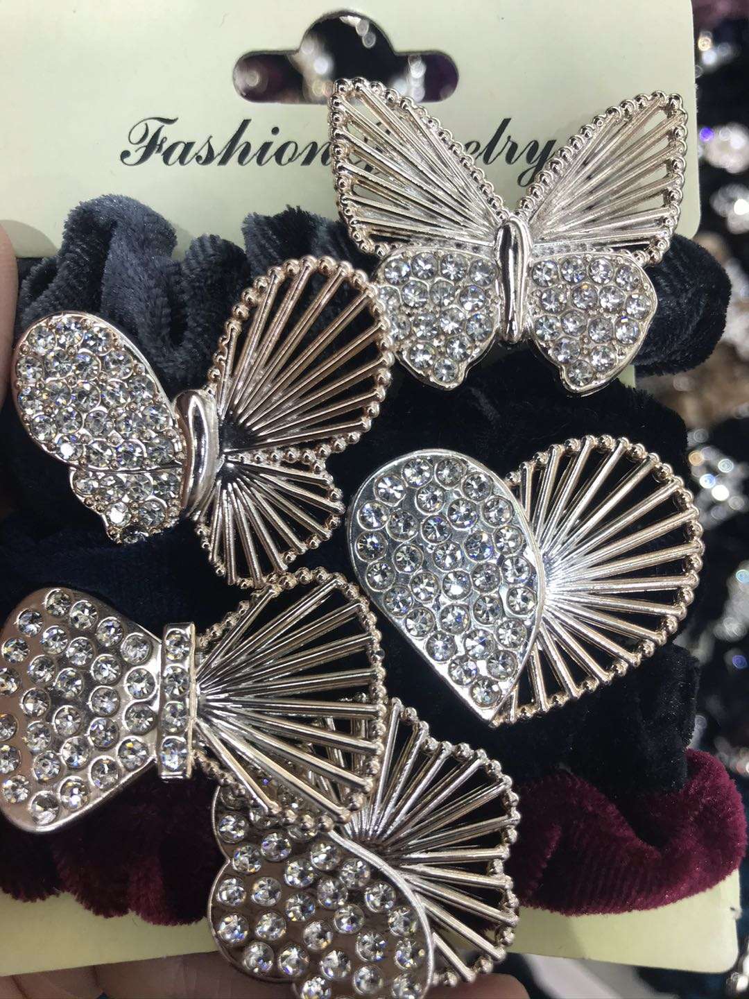 韩版简约大肠发圈头绳 百搭发饰头饰 女士时尚发圈饰品发圈饰品头绳大肠发圈大肠圈韩版简约大肠发圈头绳 百搭发饰头饰 女士时详情图4