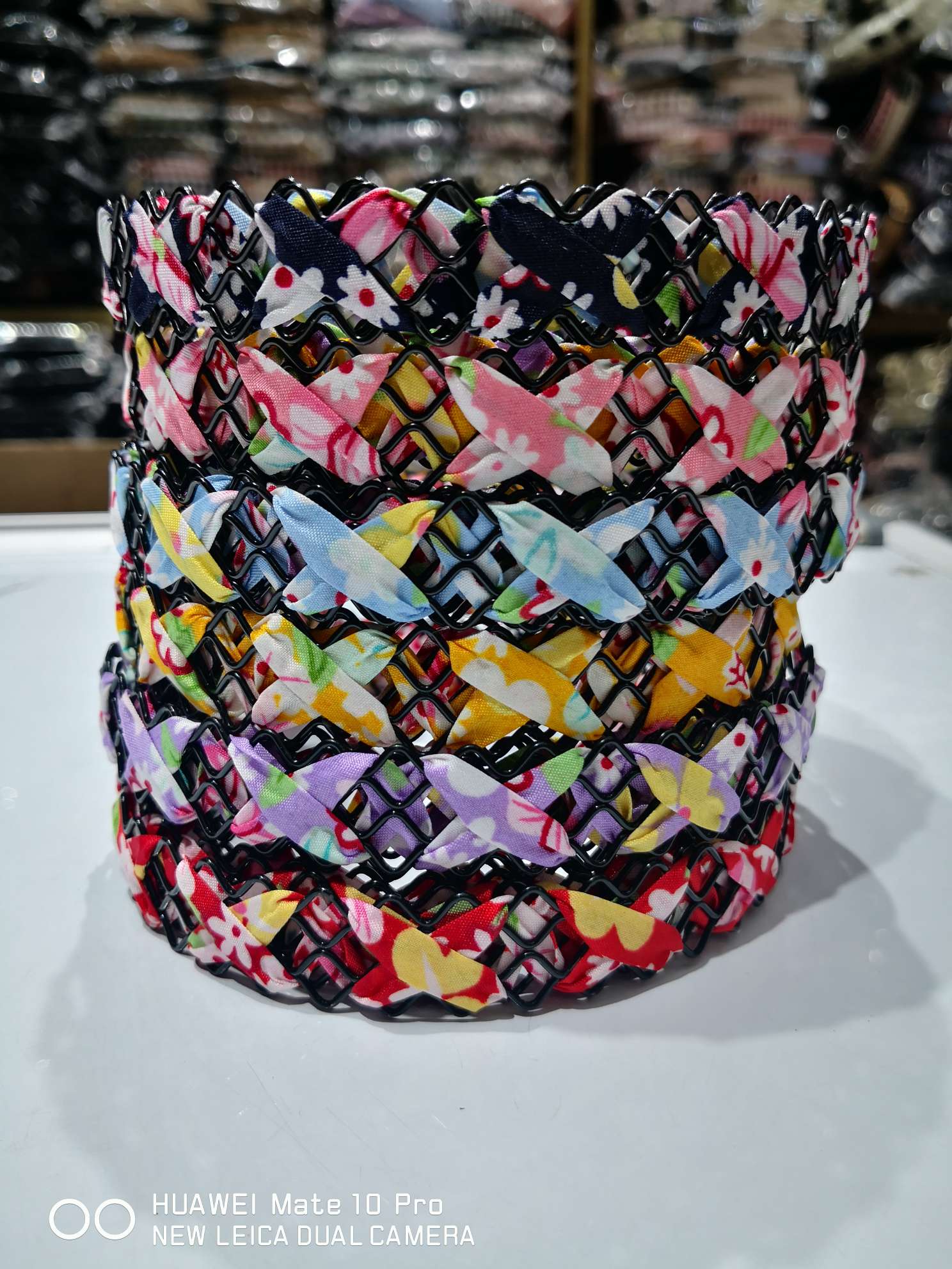 Korean-style simple and elegant hair accessories, versatile and elegant accessories, ladies' hair clips, hairpins, hair bands, simple iron wire face wash hair bands, women's headbands, pressure hair clips, hair bundles, hair accessories, hair holes, hair holes, travel, middle-aged mother, broken hair Application Scenario