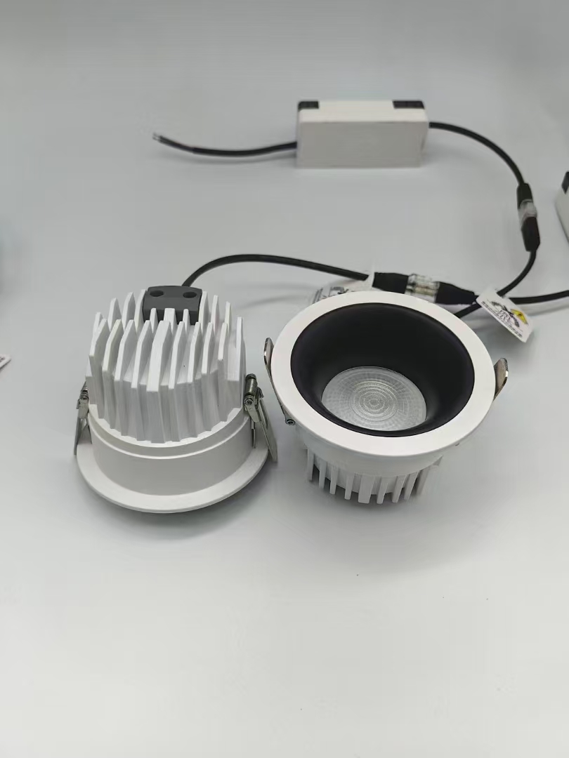 LED灯 高光效筒灯+深防炫筒射灯室内装修详情5