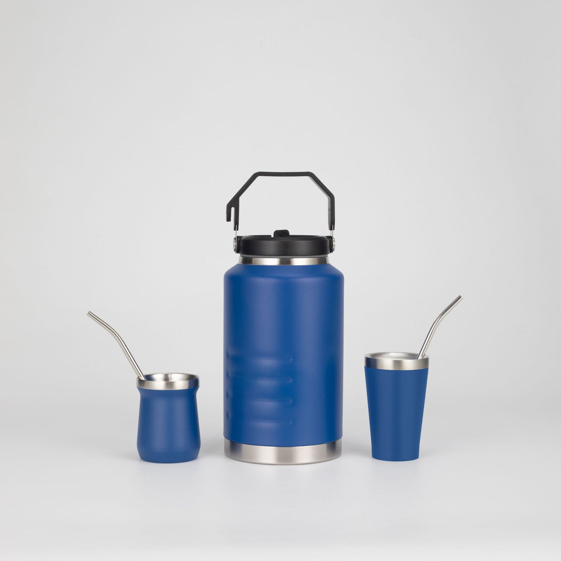 New 304 stainless steel vacuum insulated cup, large-capacity ton-ton bucket, portable hand-held straw cup for outdoor camping Item Picture