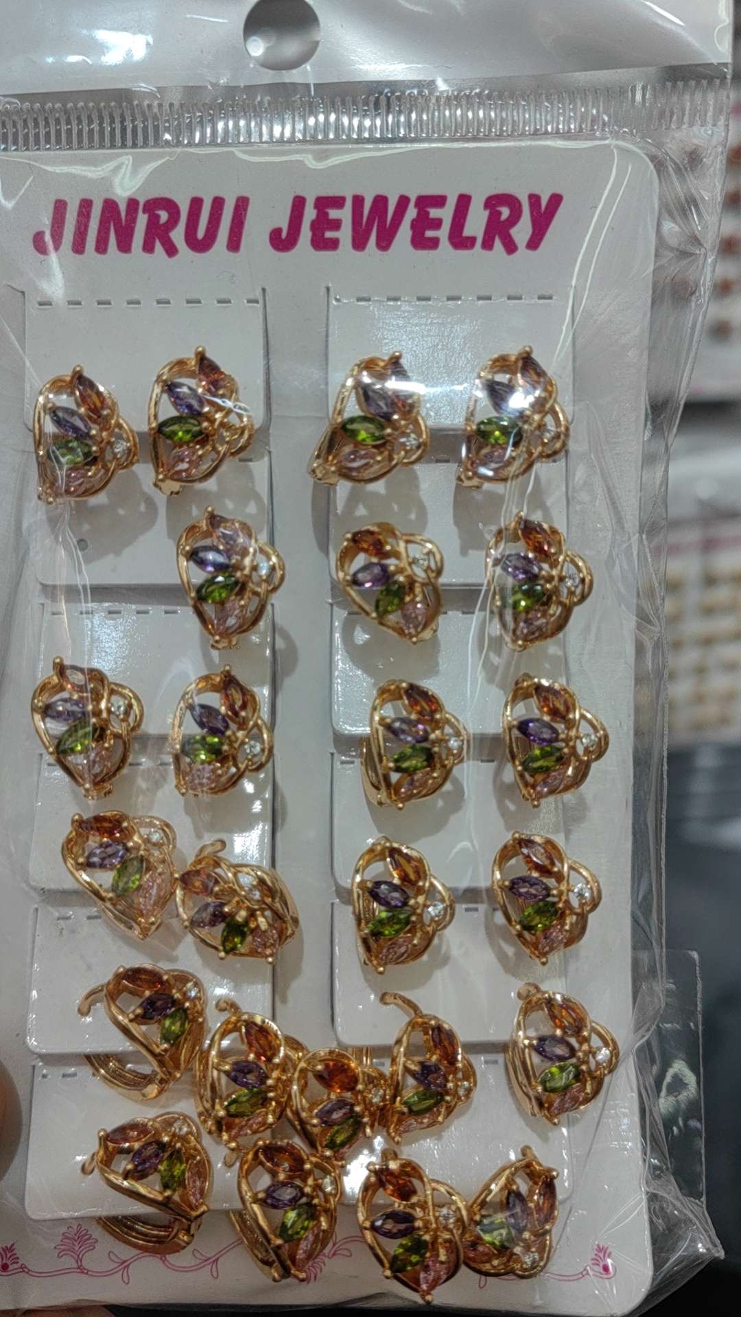 铜锆石耳圈，电镀金色，保色6个月，质量好