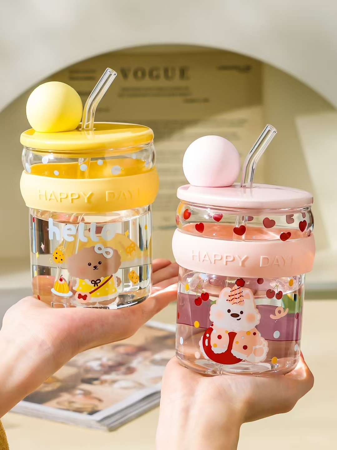 New fashionable high borosilicate happy animal straw glass cup, heat-resistant silicone case, home good item, girl's heart flower tea cup, juice cup, milk cup, office and home high appearance level transparent glass handicraft, explosion-proof water cup 500ml detail image 3