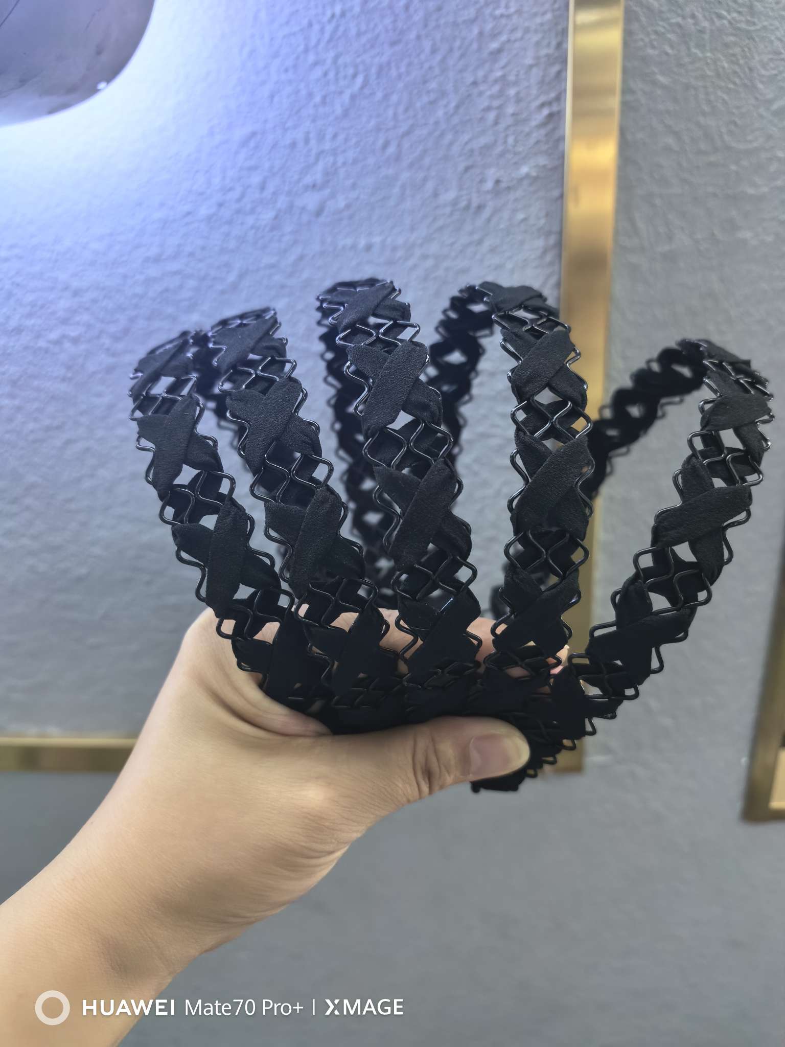 Korean-style simple and elegant hair accessories, versatile and elegant accessories, ladies' hair clips, hairpins, hair bands, simple iron wire face wash hair bands, women's headbands, pressure hair clips, hair bundles, hair accessories, hair holes, hair holes, travel, middle-aged mother, broken hair details Picture