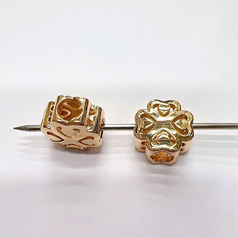 Copper plated with real gold, four-leaf flower, double-sided hollowed-out beads, DIY woven horizontal hole bracelet, necklace, loose beads and string beads accessories Item Picture