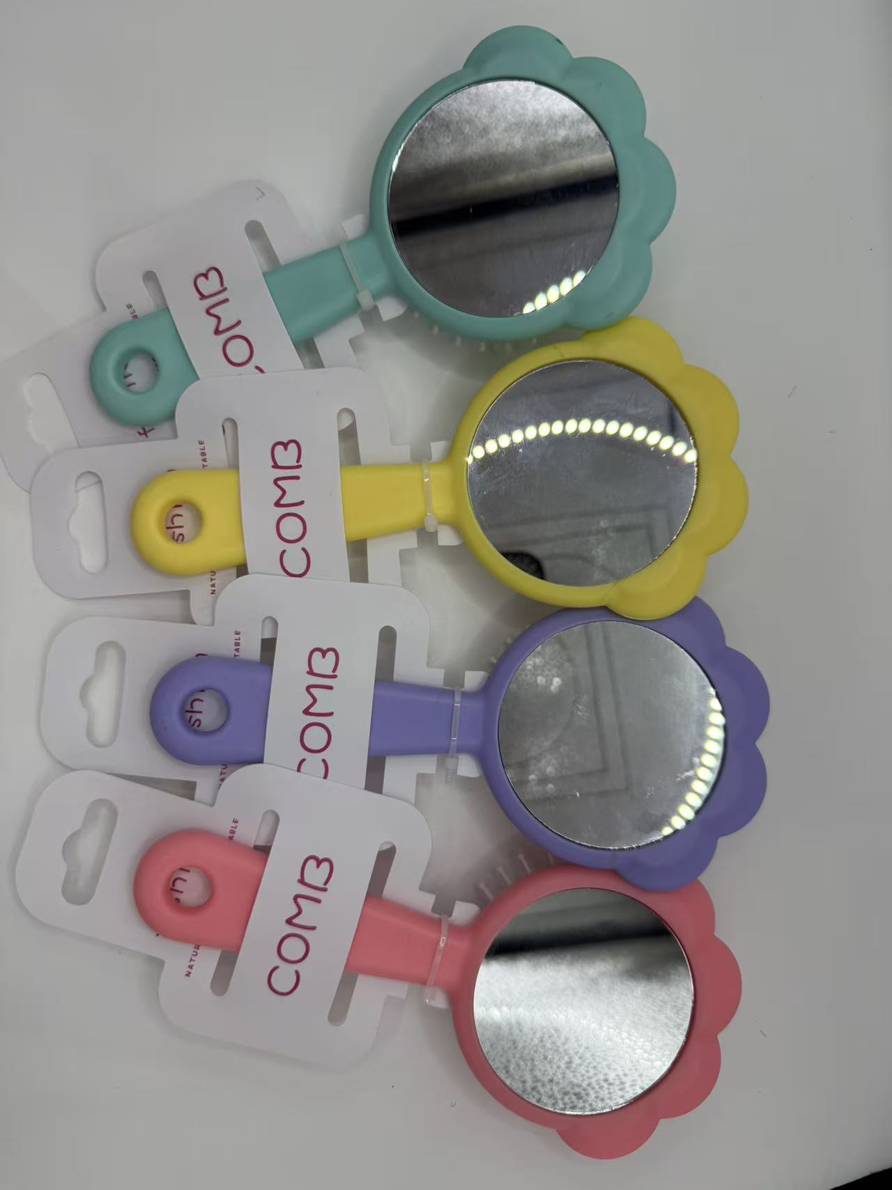 气囊木梳迷你便携一次性梳子带梳子的镜子日用百货旅行用品