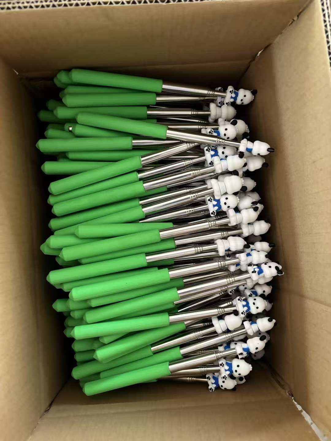 儿童玩具指读笔新奇特长杠杠拇指手指笔儿童玩具白底实物图