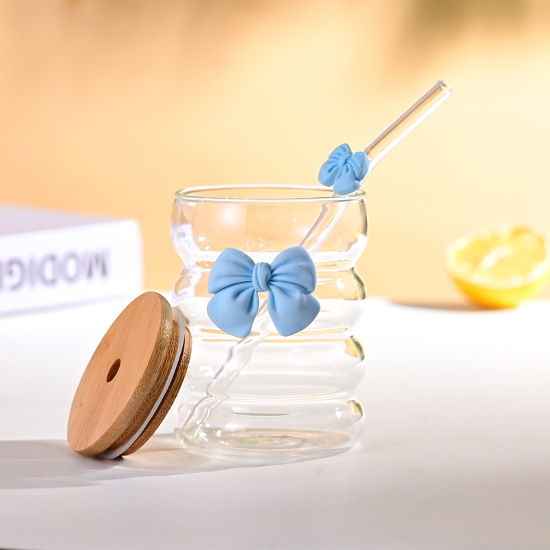 New fashionable high borosilicate water cup, straw glass cup, heat-resistant silicone sleeve water cup, home good item, girl's heart flower tea cup, juice cup, milk cup, office and home high appearance level transparent glass handicraft explosion-proof water cup, 400ml Application Scenario